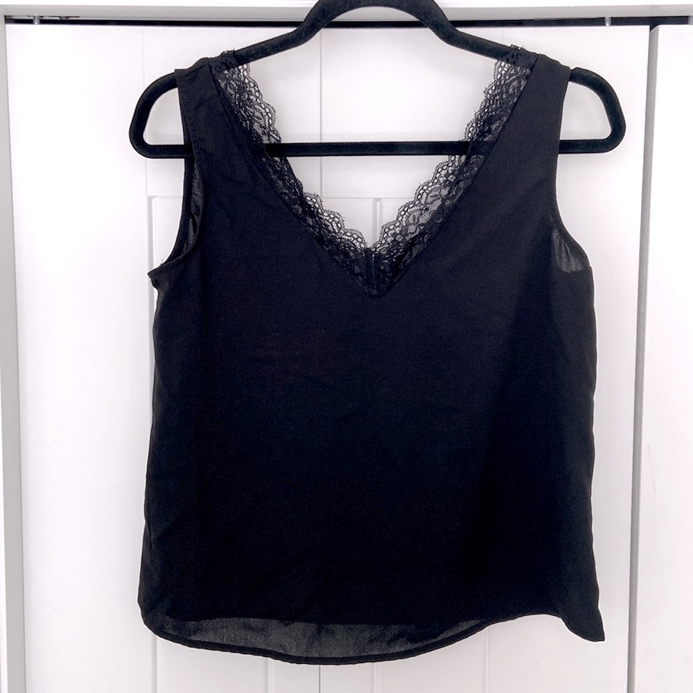 SHEIN V-neck Camisole with Lace Trim | Size XS